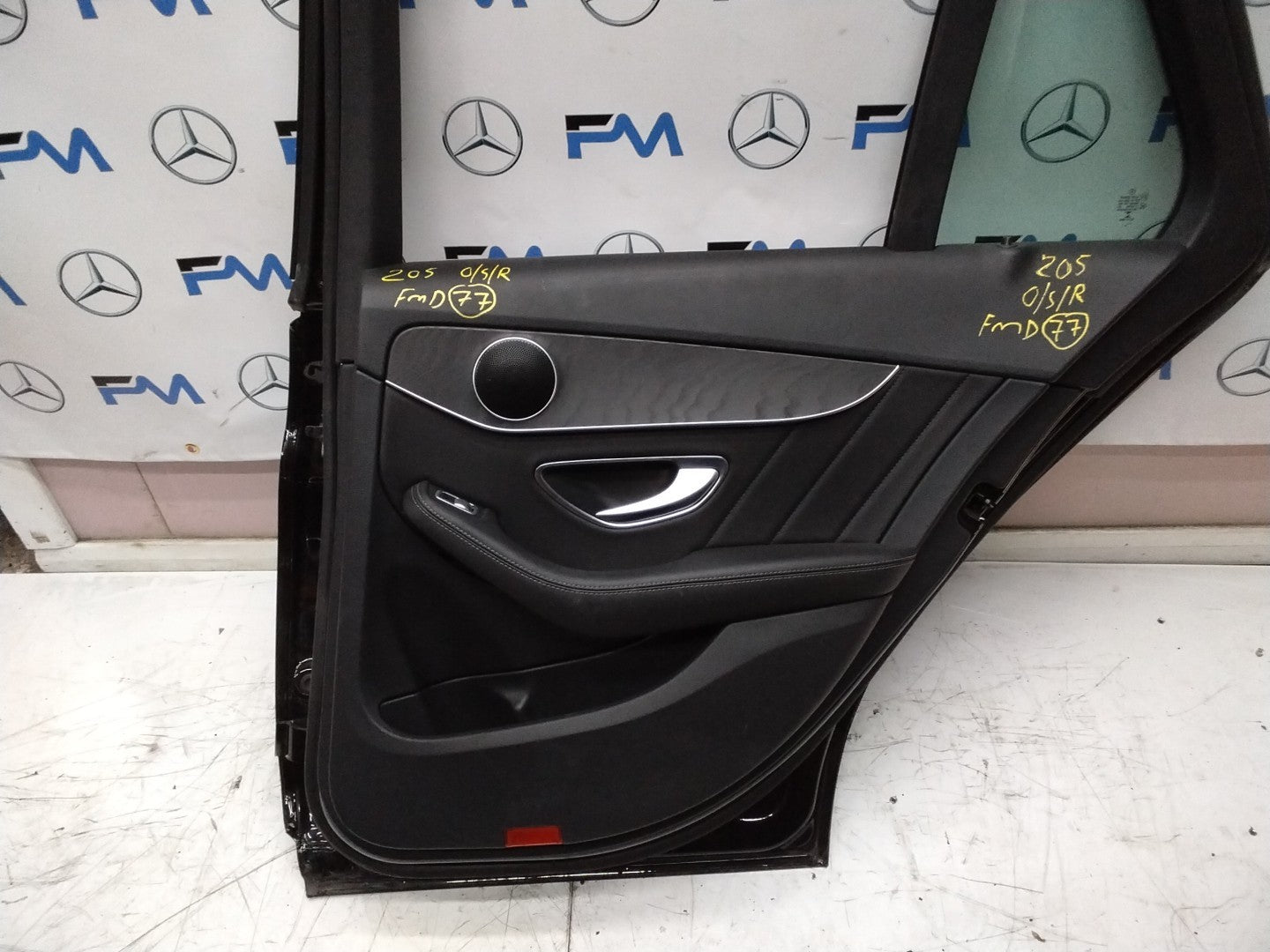 MERCEDES BENZ C-CLASS W205 DRIVER SIDE REAR DOOR O/S/R COMPLETE BLACK FMD77