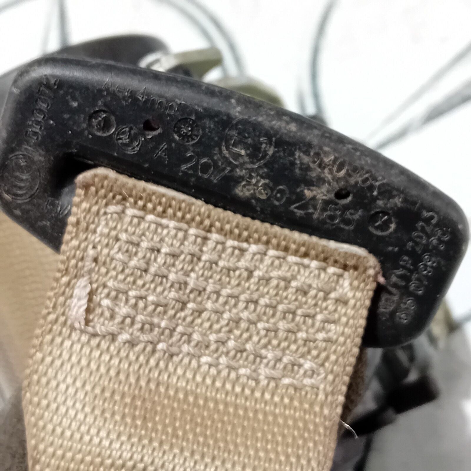 MERCEDES E CLASS SEAT BELT REAR FITS LEFT & RIGHT SIDE  W207 COUPE 2009/2013