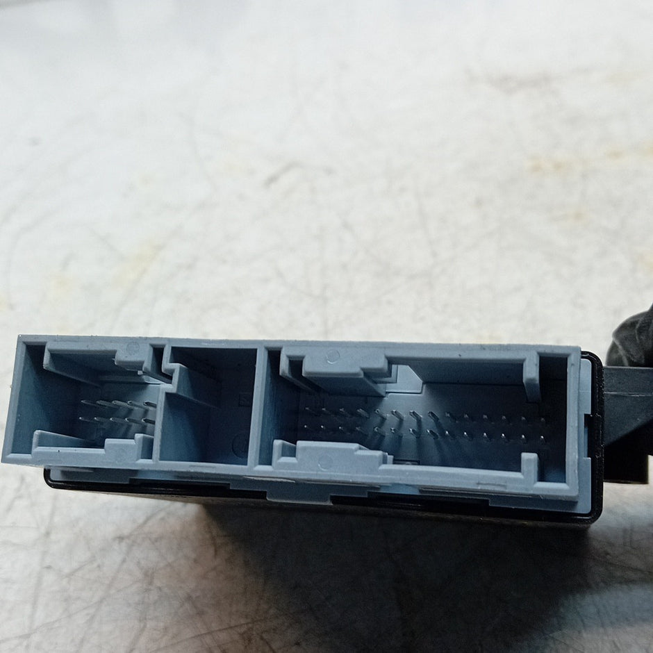 MERCEDES S C-CLASS PARKING SENSOR CONTROL MODULE W205 W222 A0009003706 FM001552