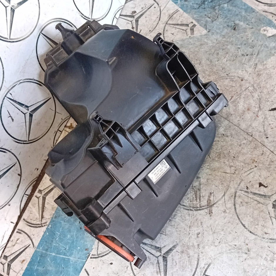 MERCEDES BENZ A-CLASS W176 CLA C117 X156 1.6 PETROL AIR FILTER BOX A2700900601