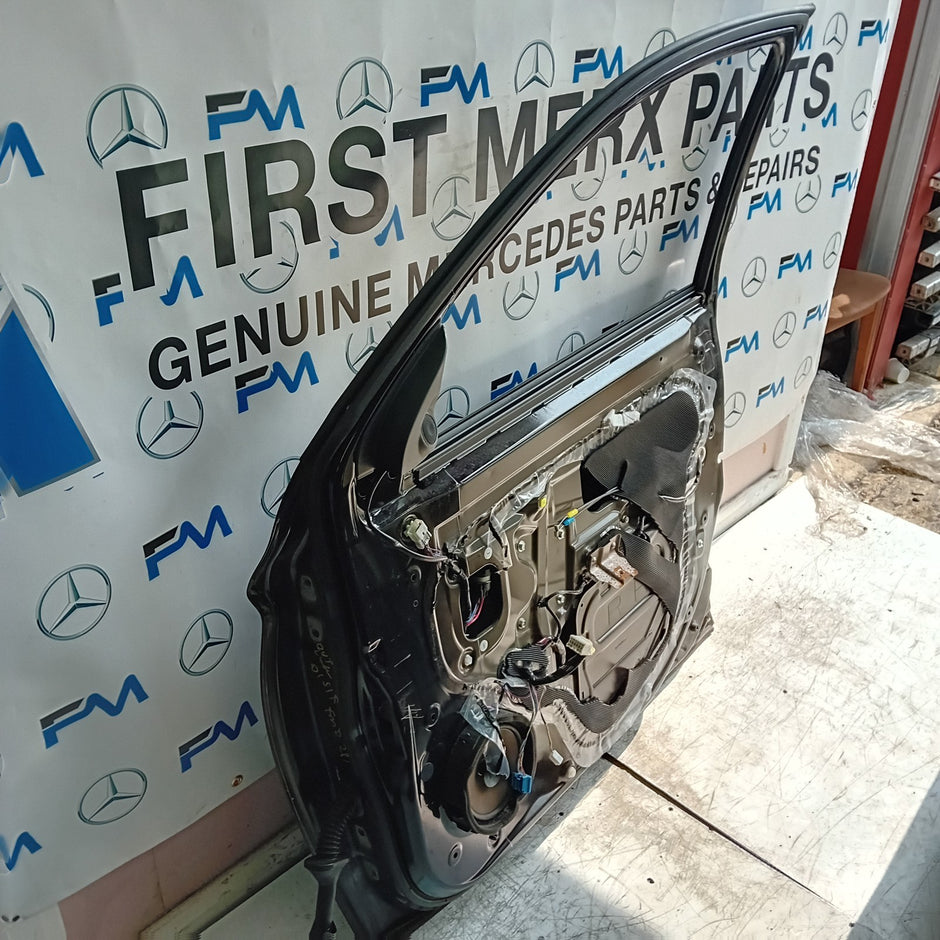 MITSUBISHI OUTLANDER MK3 DRIVER SIDE FRONT DOOF OSF 2013 FMD281