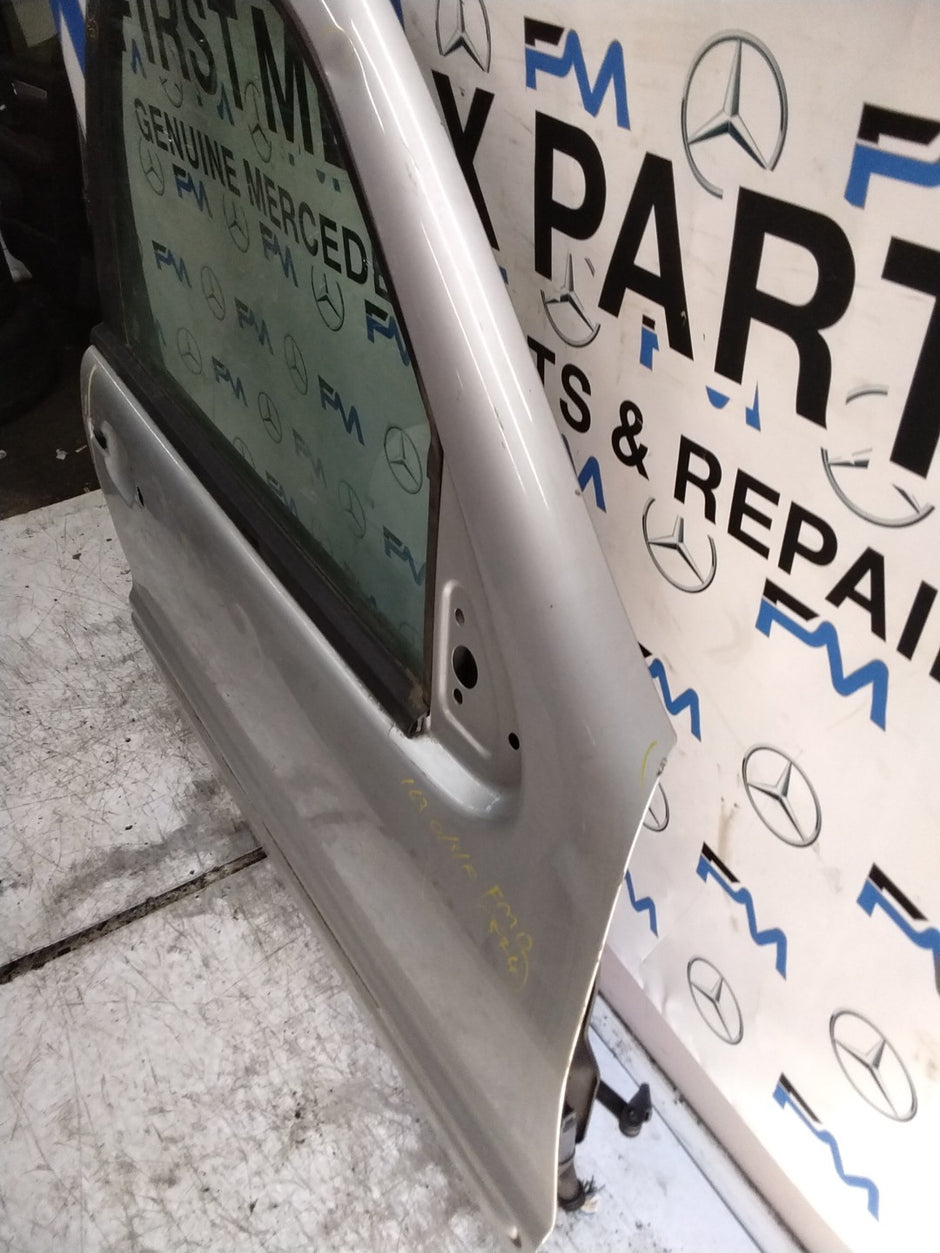 MERCEDES M-CLASS W163  DRIVER FRONT DOOR OSF GREY 1997-05 FMD574