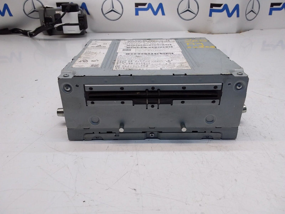 MERCEDES - BENZ E - CLASS W205 2017 RADIO SAT NAV HEAD UNIT  A2059009530 FM00303