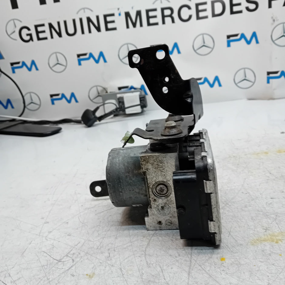 MITSUBISHI OUTLANDER MK3 ABS PUMP 2013 4670B481 FM001465