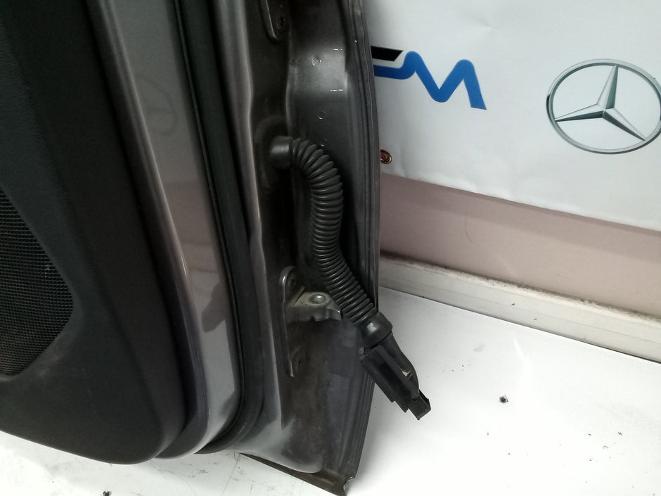 MERCEDES BENZ A CLASS W176 PASSENGER SIDE REAR DOOR ( NEAR SIDE REAR ) FMD19