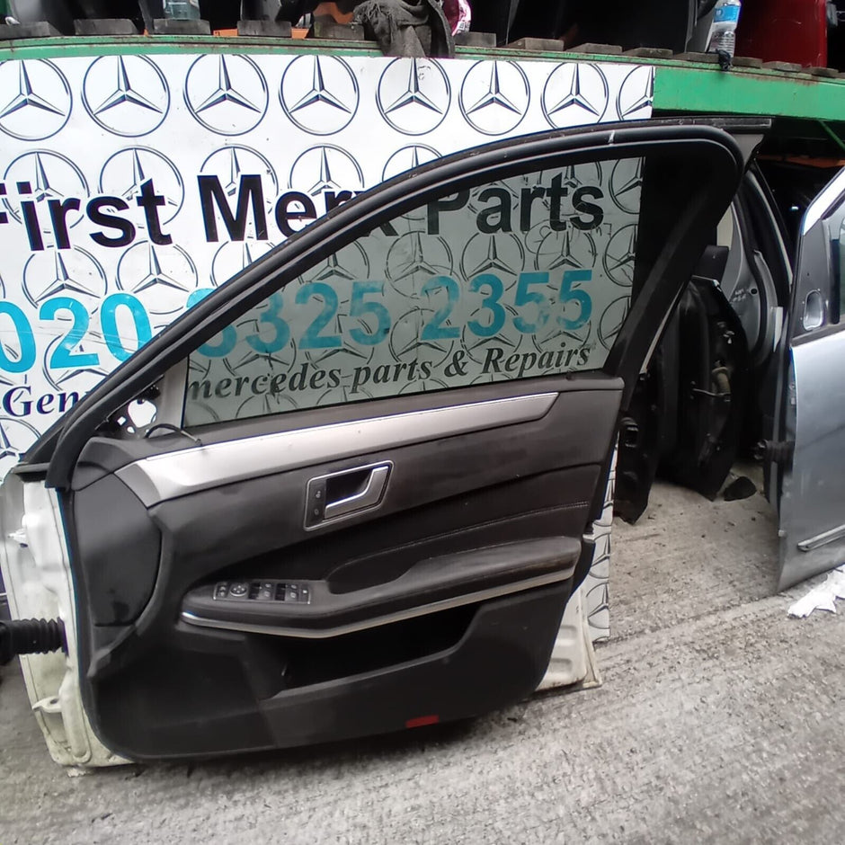 MERCEDES BENZ E-CLASS W212 DRIVER SIDE FRONT DOOR ( OFF SIDE FRONT )