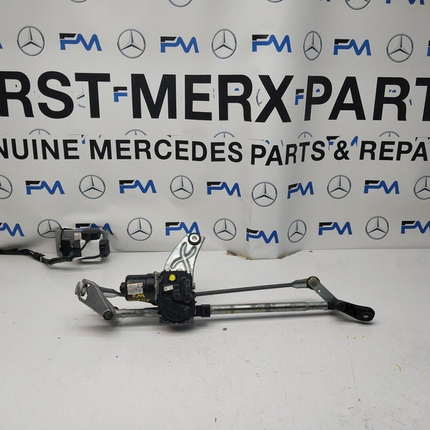 MERCEDES-BENZ A CLASS W177  FRONT WIPER MOTOR WITH LINKAGE A1779064801 FM00243