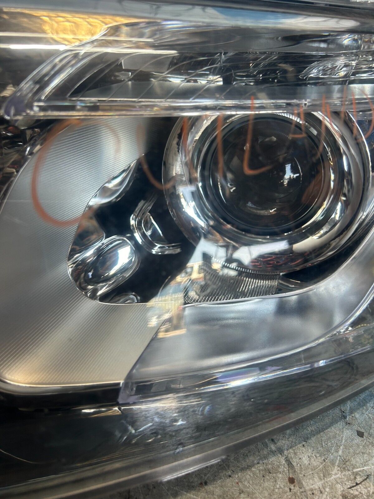 MITSUBISHI OUTLANDER 2012-2015 HEADLIGHT  PASSANGER SIDE LEFT FMH9