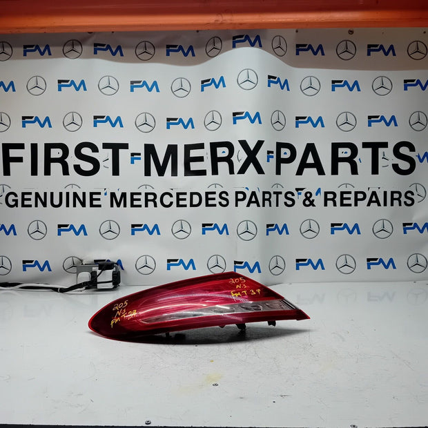 MERCEDES C-CLASS W205 COUPE 2016 REAR PASSENGER N/S TAIL LIGHT A2059066300 FMT39