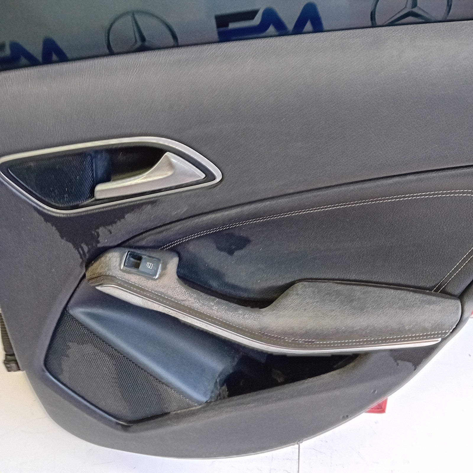 MERCEDES BENZ A-CLASS  DRIVER SIDE REAR DOOR ( OFF SIDE REAR ) FM08
