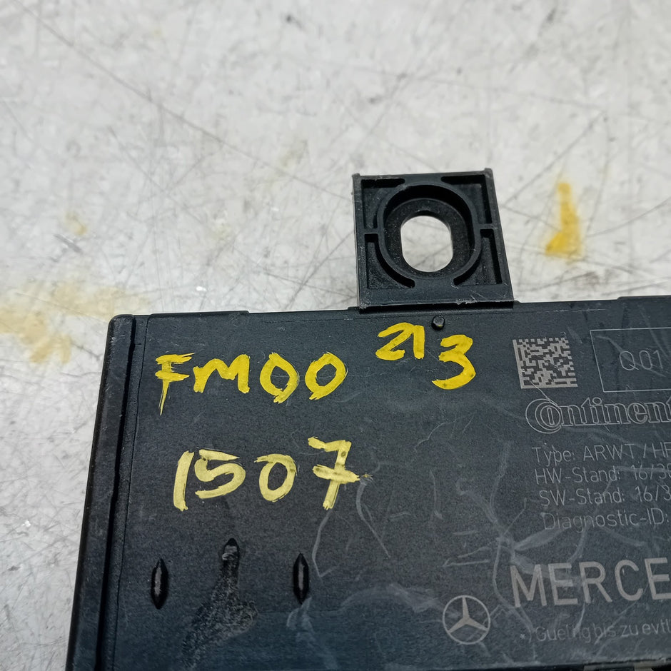 MERCEDES BENZ  E-CLASS TAILGATE CONTROL MODULE W213 A2139000814 FM001507