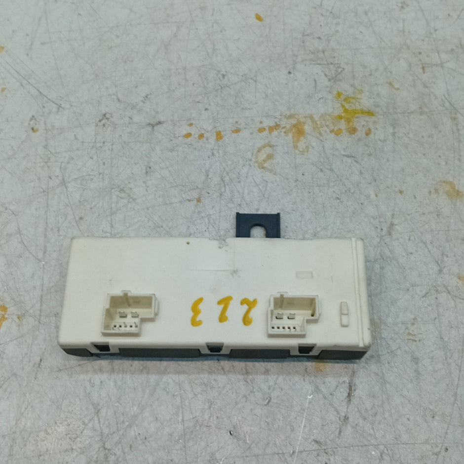MERCEDES E-CLASS TAILGATE CONTROL MODULE W213 A2139004711 2016 ON FM001255