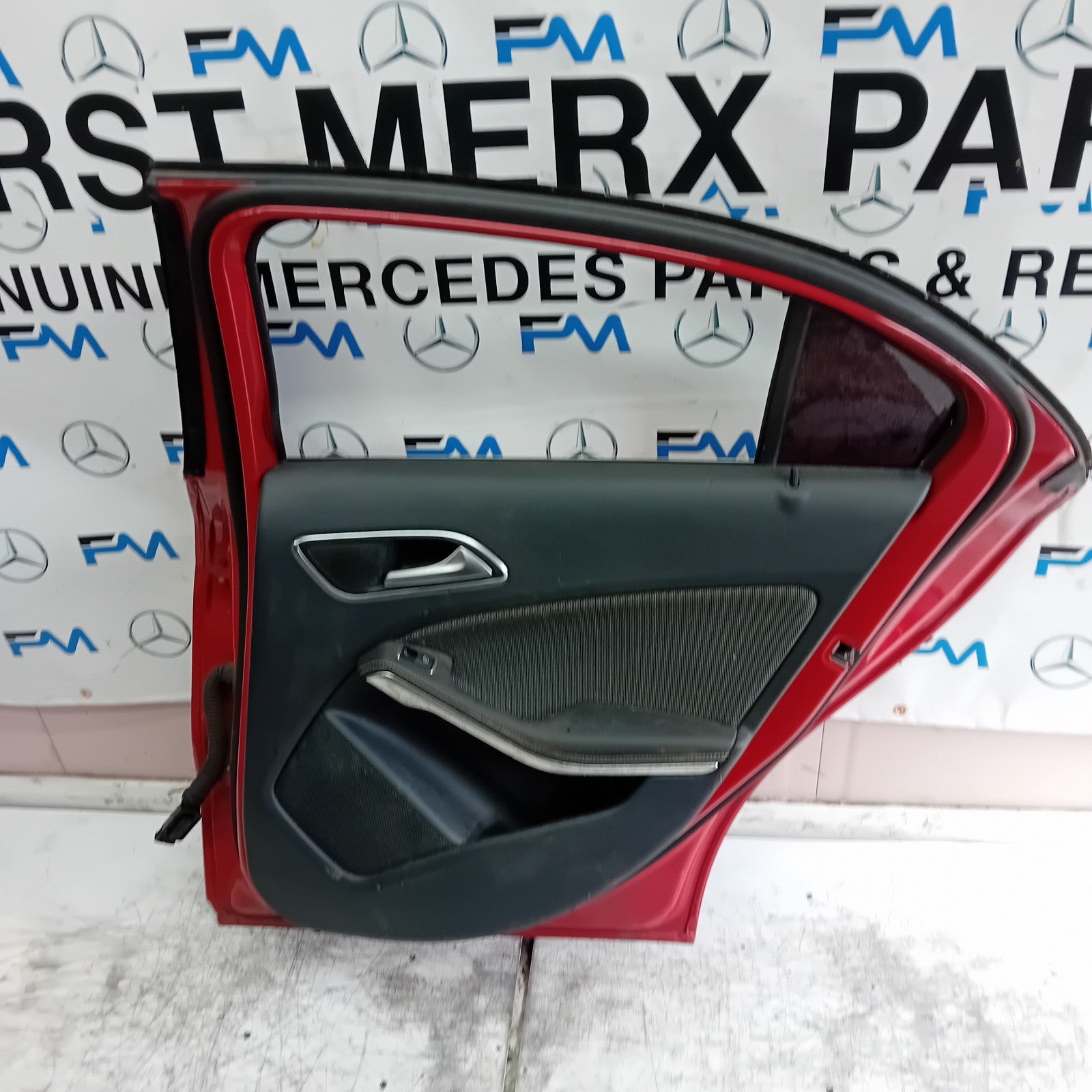 MERCEDES A-CLASS W176 DRIVER REAR DOOR OSR 2015 RED COMPLETE FMD502