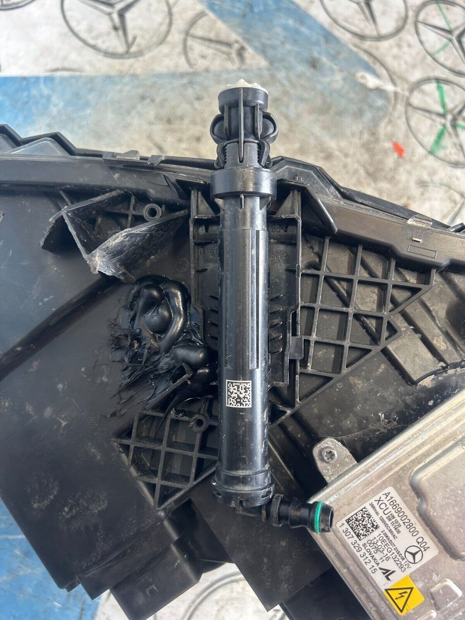 MERCEDES BENZ A CLASS W176 2013-2018  HEADLIGHT LEFT SIDE A1768202961 FMH41