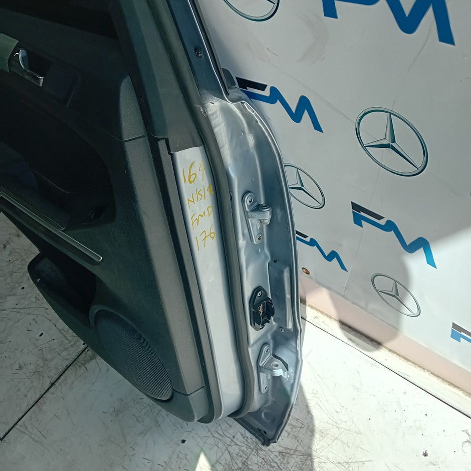 MERCEDES GL SUV W164 PASSENGER SIDE REAR DOOR NSR GREY 2007-2012 COMPLETE FMD176