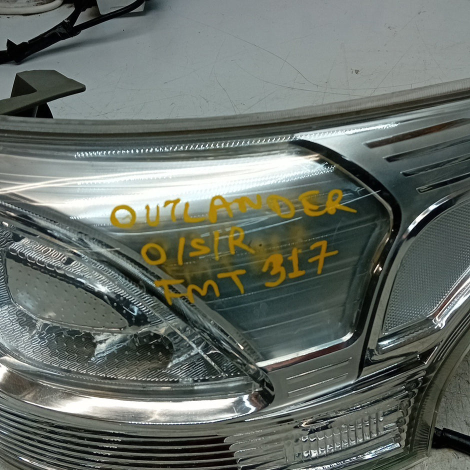 MITSUBISHI OUTLANDER MK3 DRIVER REAR OUTER TAIL LIGHT OSR 2014 FMT317