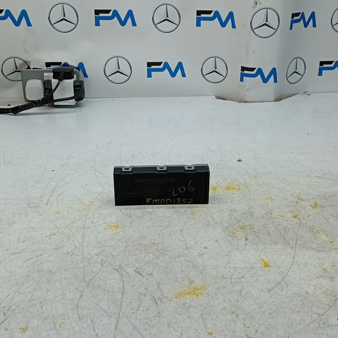 MERCEDES C-CLASS TAILGATE CONTROL MODULE W206 A2069005421  FM001352