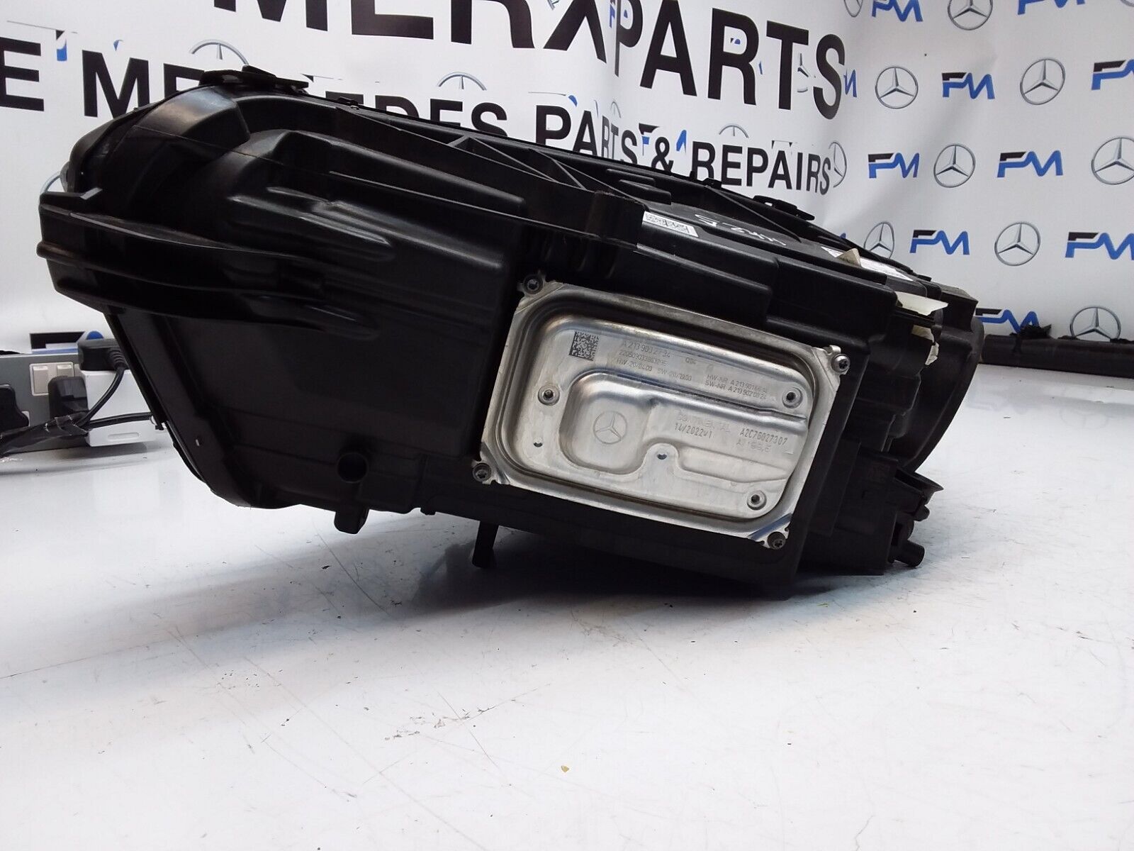 MERCEDES W118 CLA DRIVER O/S HEADLIGHT A1189068600 FMH83 LED HIGH PERFORM