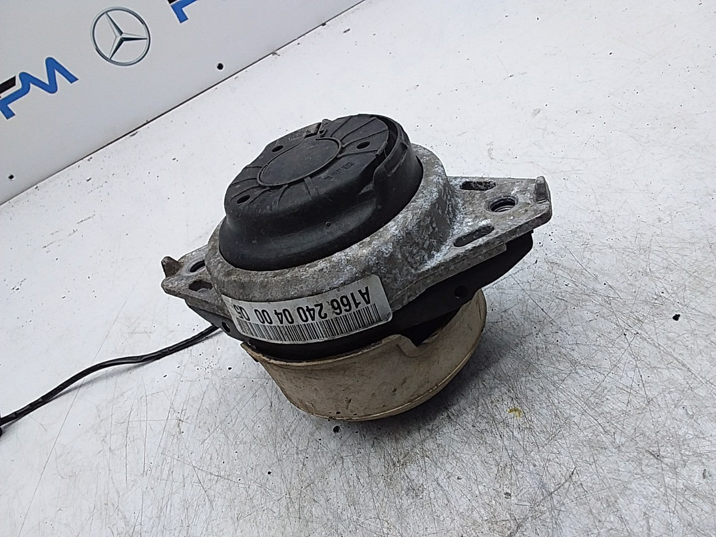 MERCEDES BENZ  GLE  W166  ENGINE MOUNT RIGHT OS A1662400400 FMR361