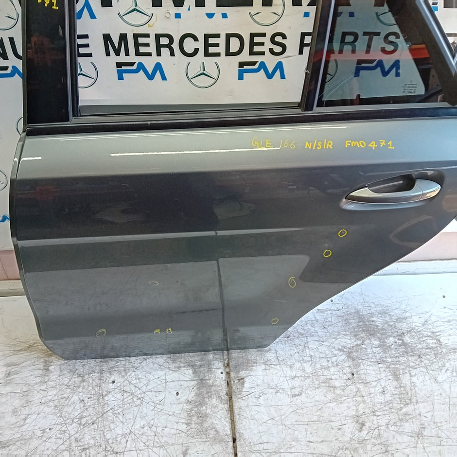 MERCEDES GLE W166 PASSENGER REAR DOOR NSR GREY 2014 ON COMPLETE FMD471