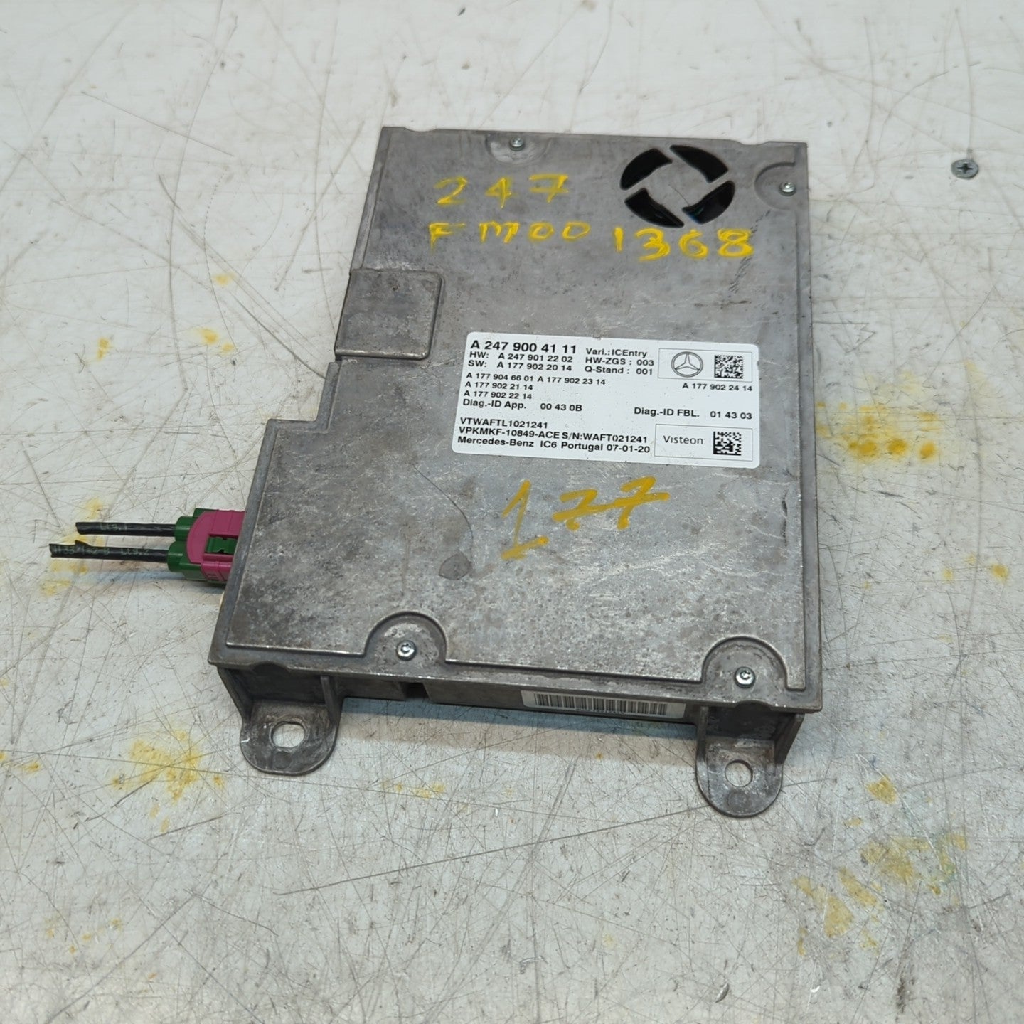 MERCEDES B-CLASS  INSTRUMENT CLUSTER CONTROL UNIT W247 A2479004111 FM001368