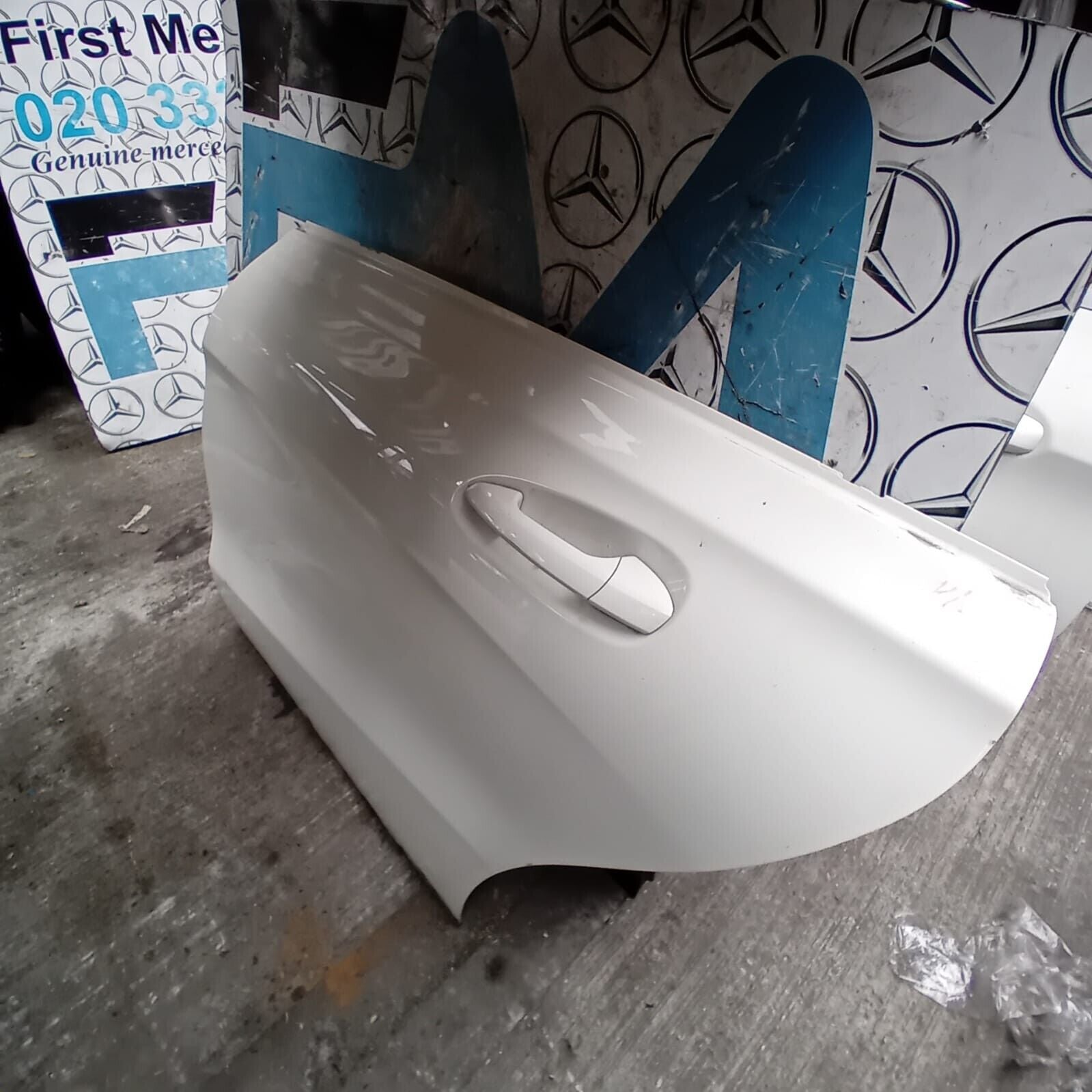 MERCEDES BENZ CLA  W117  PASSENGER SIDE REAR DOOR ( NEAR SIDE REAR )