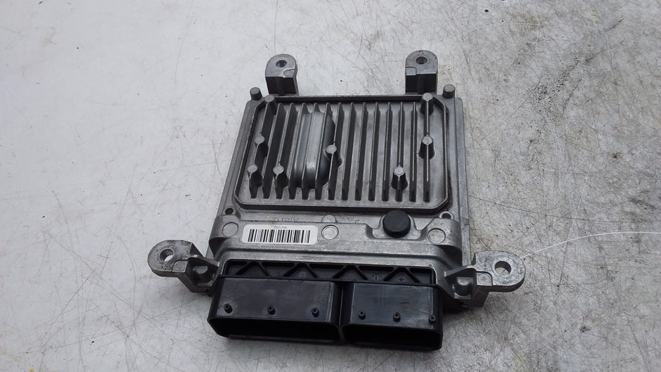 MERCEDES BENZ   C-CLASS W205 ENGINE CONTROL UNIT A6519004500 FMR433