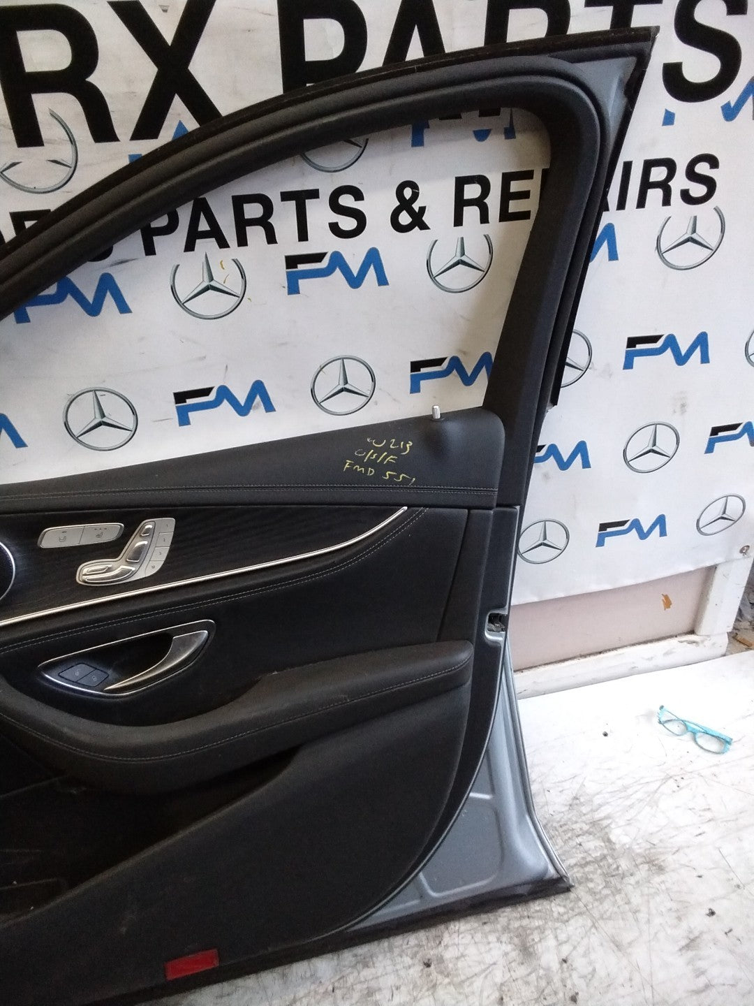 MERCEDES E-CLASS W213 SLN DRIVER FRONT DOOR OSF SILVER 2017-20 COMPLETE FMD551