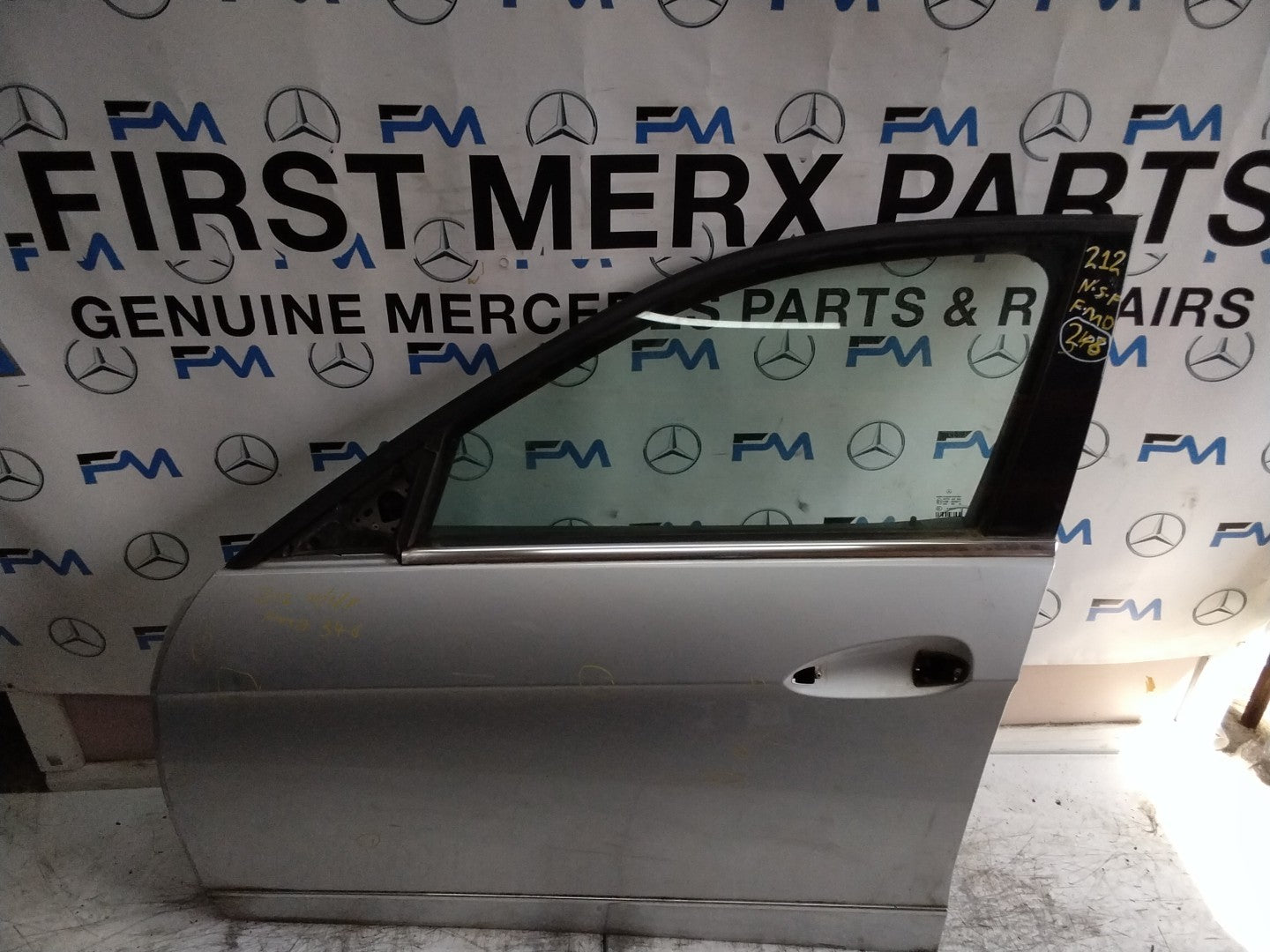 MERCEDES E-CLASS W212 SLN PASSENGER FRON DOOR NSF SILVER 2009-16 COMPLETE FMD346