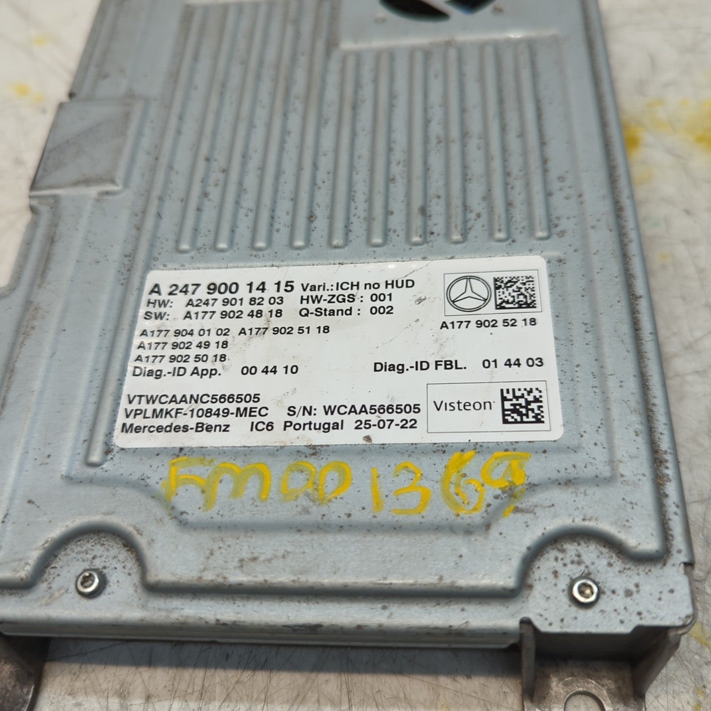 MERCEDES B-CLASS  INSTRUMENT CLUSTER CONTROL UNIT W247 A2479001415 FM001369