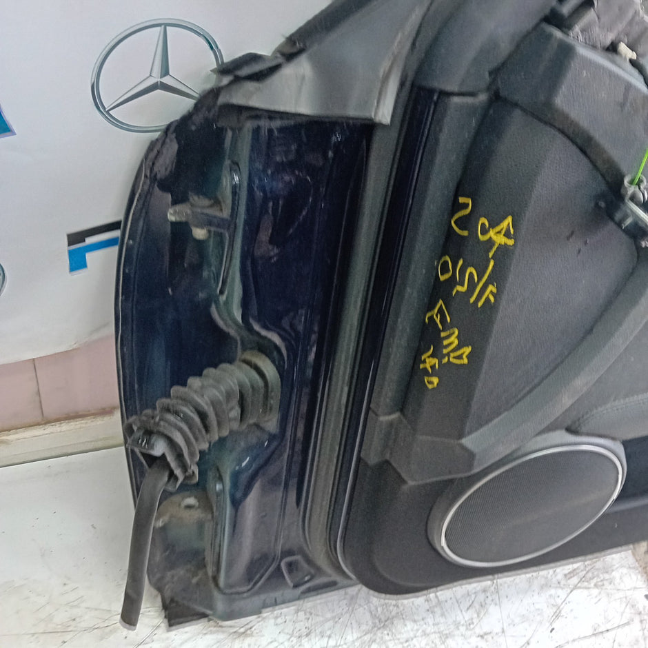 MERCEDES BENZ C-CLASS W204 DRIVER SIDE FRONT DOOR O/S/F BLUE COMPLETE FMD140