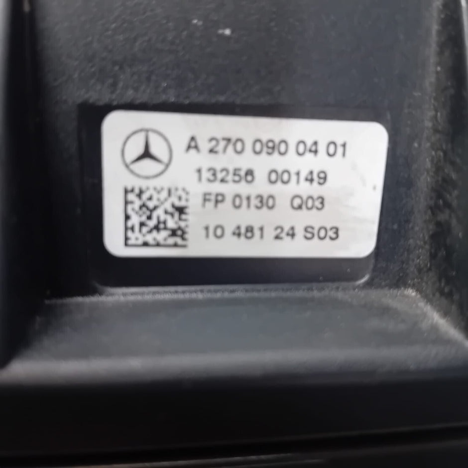 MERCEDES BENZ  A-CLASS W176 PETROL AIR FILTER HOUSING BOX   A2700900401