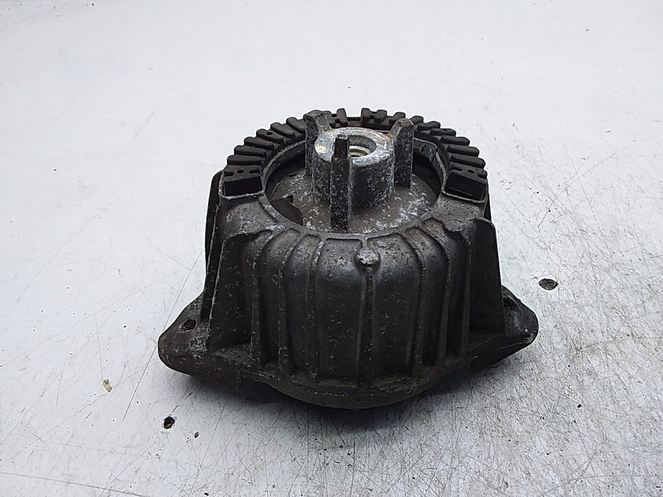 MERCEDES BENZ  E-CLASS W212  ENGINE MOUNT RIGHT OS A2122404217 FMR328