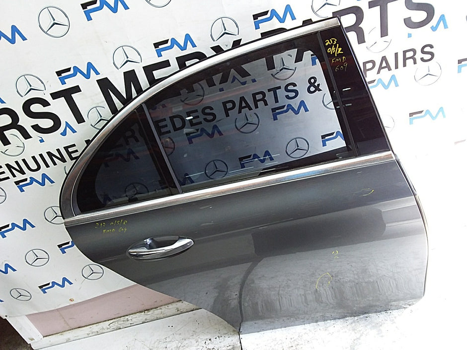 MERCEDES E-CLS W213 SLN DRIVER REAR DOOR OSR GREY 2016 ONWARDS COMPLETE FMD609