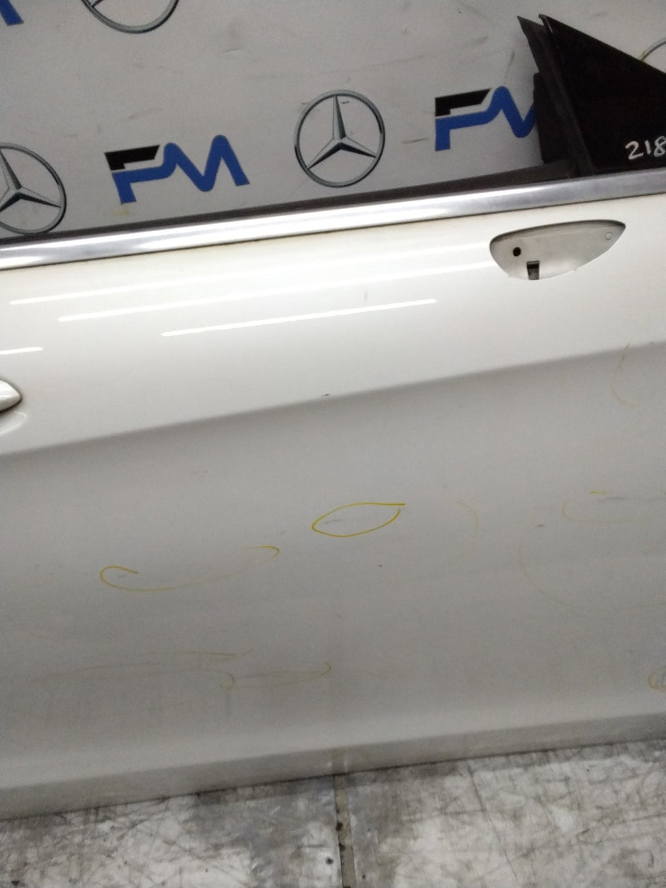 MERCEDES BENZ CLS W218  DRIVER FRONT DOOR OSF WHITE 2011-18 FMD539