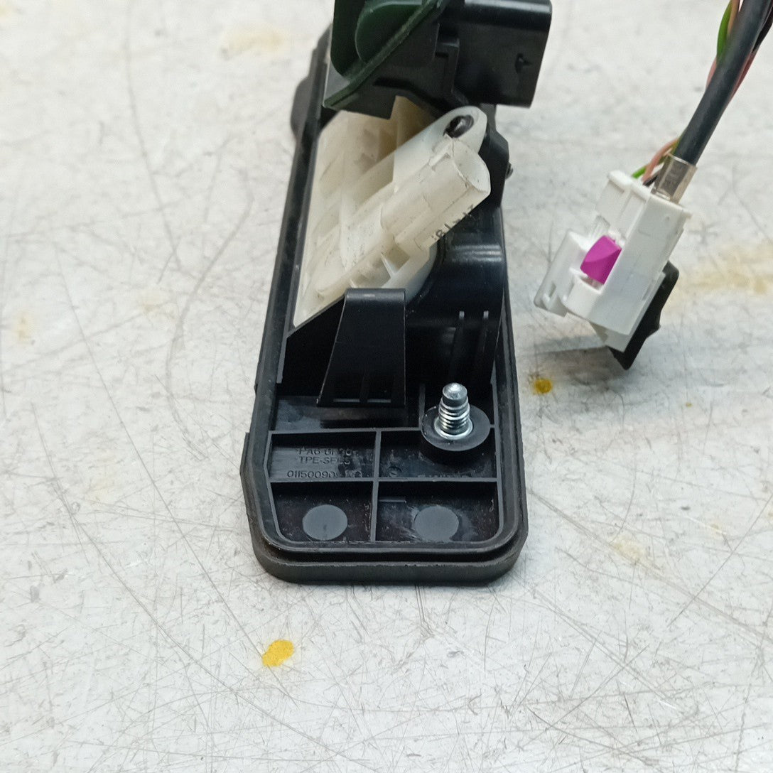 MERCEDES BENZ  GLE W166 TAILGATE HANDLE REAR VIEW CAMERA  A1667500993 FM001631
