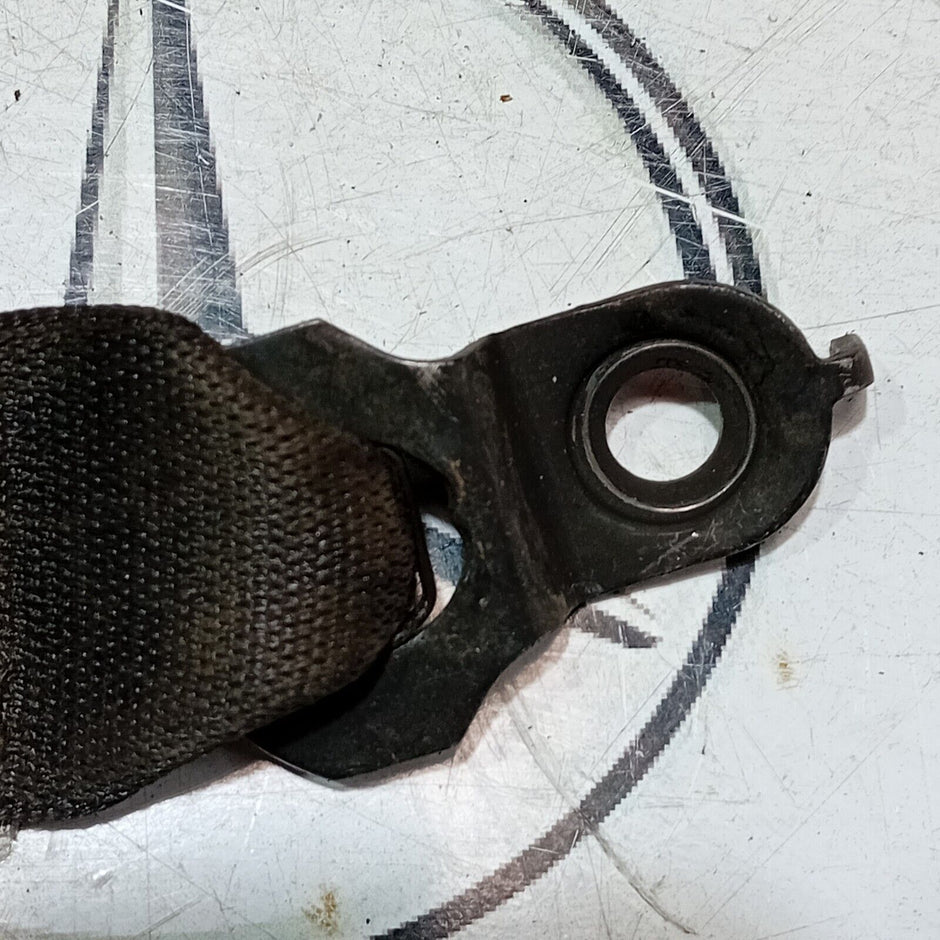 MERCEDES E CLASS SEAT BELT FRONT LEFT PASSENGER SIDE NEARSIDE W212 2009/2016