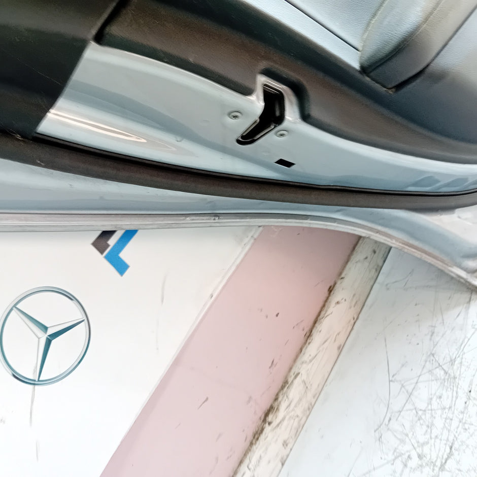 MERCEDES C-CLASS W205 PASSENGER REAR DOOR NSR SILVER 2014 ON COMPLETE FMD475