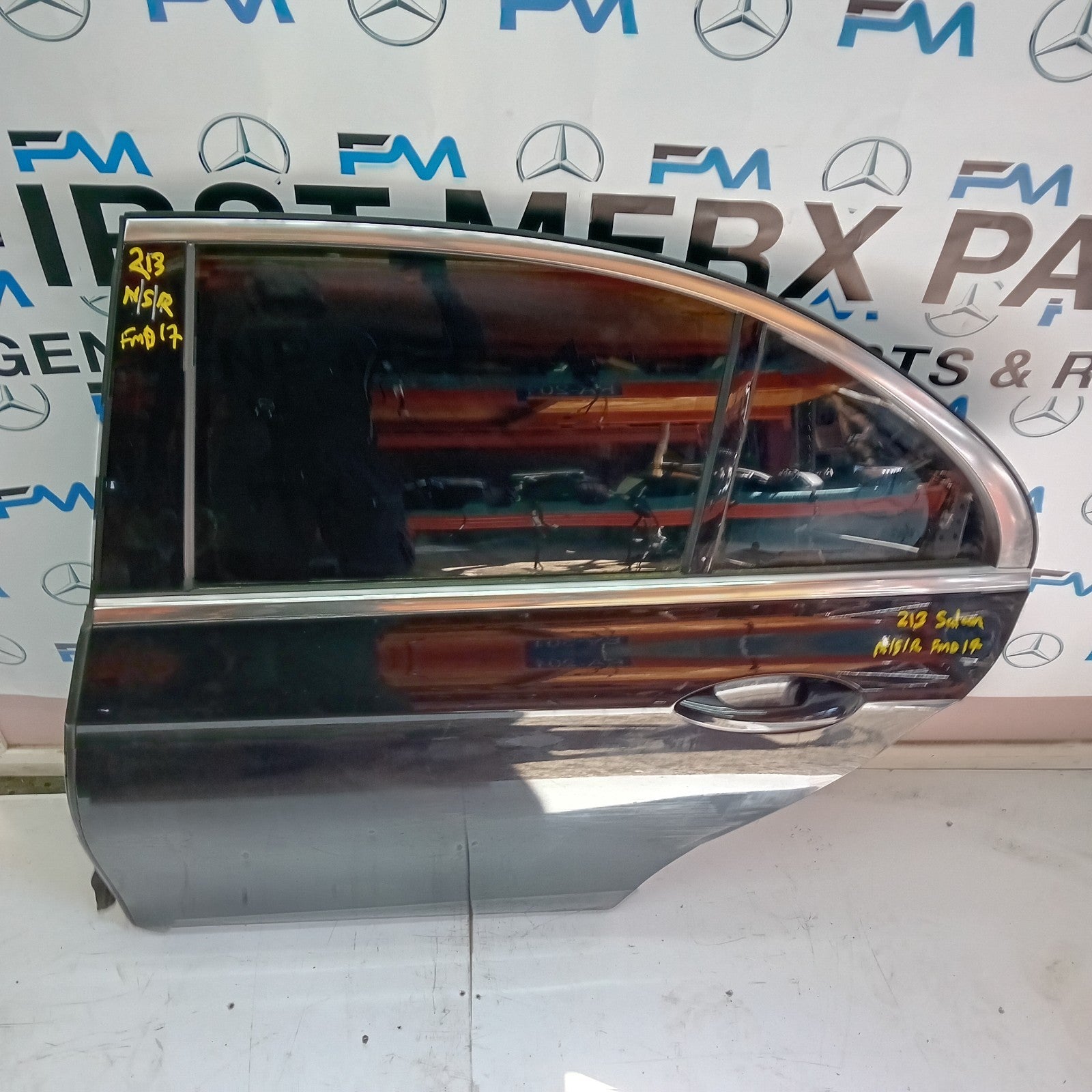 MERCEDES BENZ E CLASS SALOON W213 PASSENGE SIDE REAR DOOR ( NEAR REAR ) FMD17