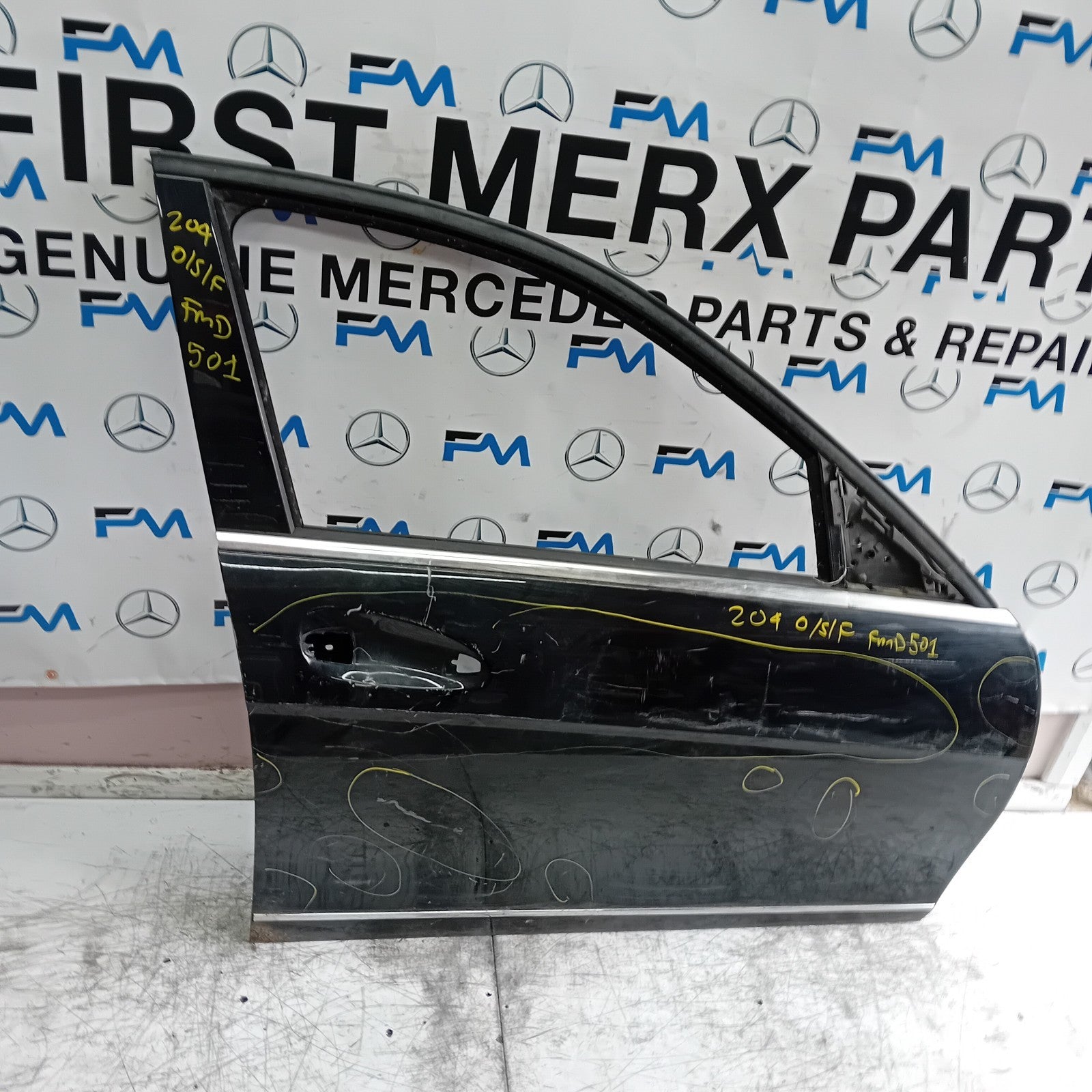 MERCEDES BENZ C-CLASS W204 DRIVER FRONT DOOR OSF 2013 BLACK FMD501