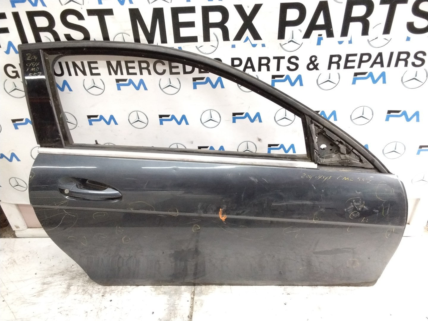 MERCEDES BENZ  C-CLASS W204 SLN DRIVER FRONT DOOR OSF GREY 2008-14 FMD557