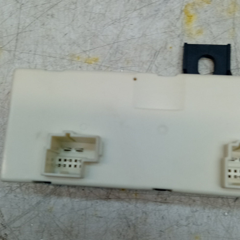 MERCEDES E-CLASS TAILGATE CONTROL MODULE W213 A2139004711 2016 ON FM001319