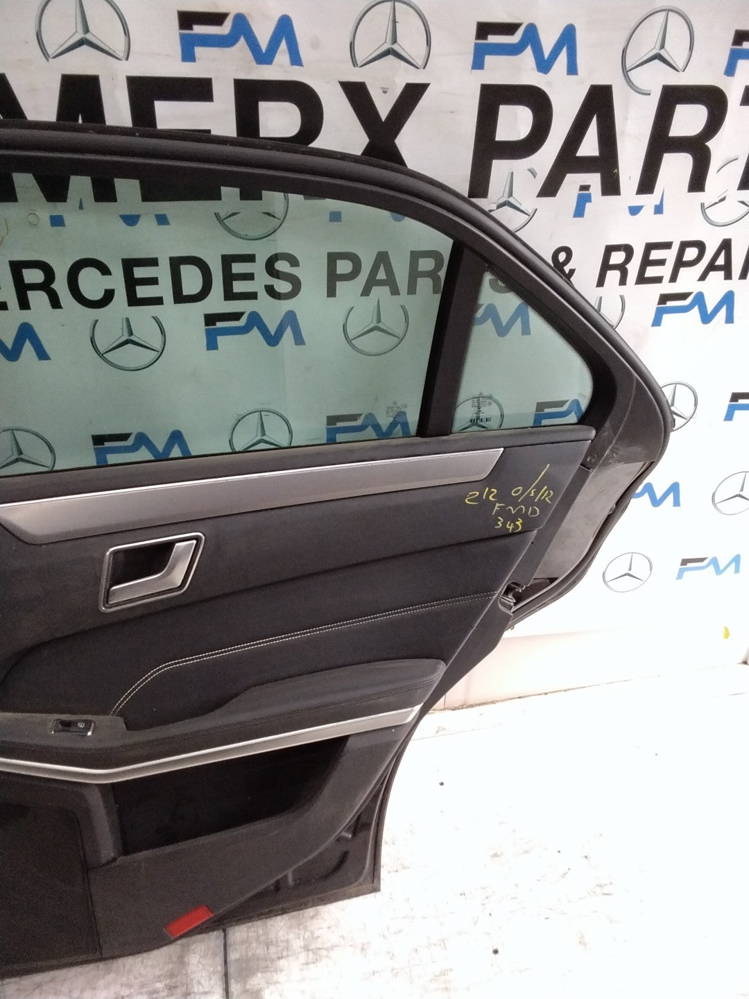 MERCEDES E-CLASS W212 DRIVER REAR DOOR OSR BLACK 2009-16 COMPLETE FMD343