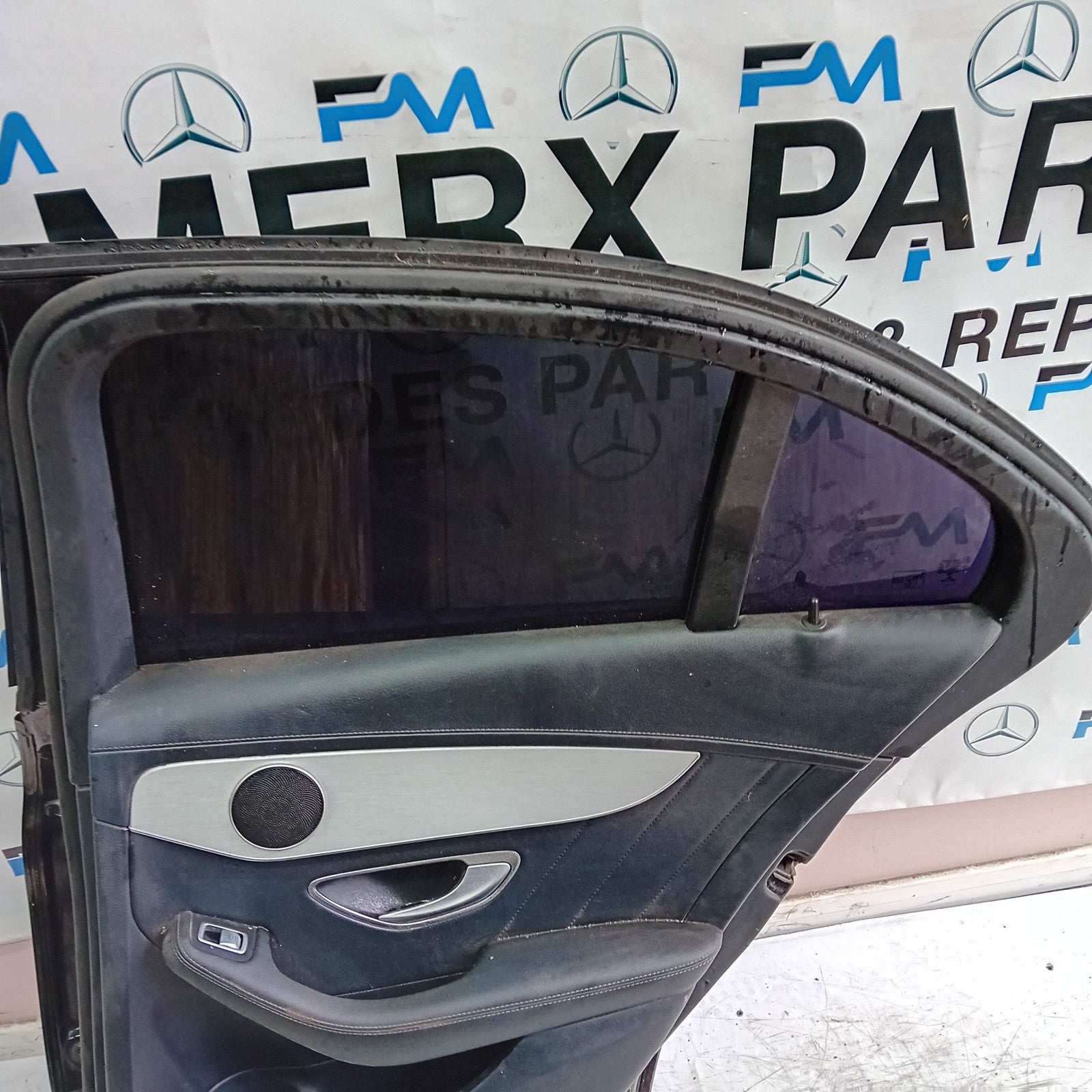 MERCEDES C-CLASS W205 SALOON DRIVER REAR DOOR OSR BLACK 2014 ON COMPLETE FMD237