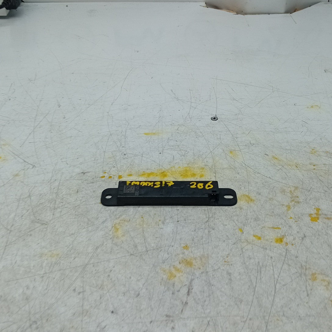 MERCEDES BENZ  E-CLASS W206 KEYLESS ENTRY ANTENNA  A2239052200 FM001317