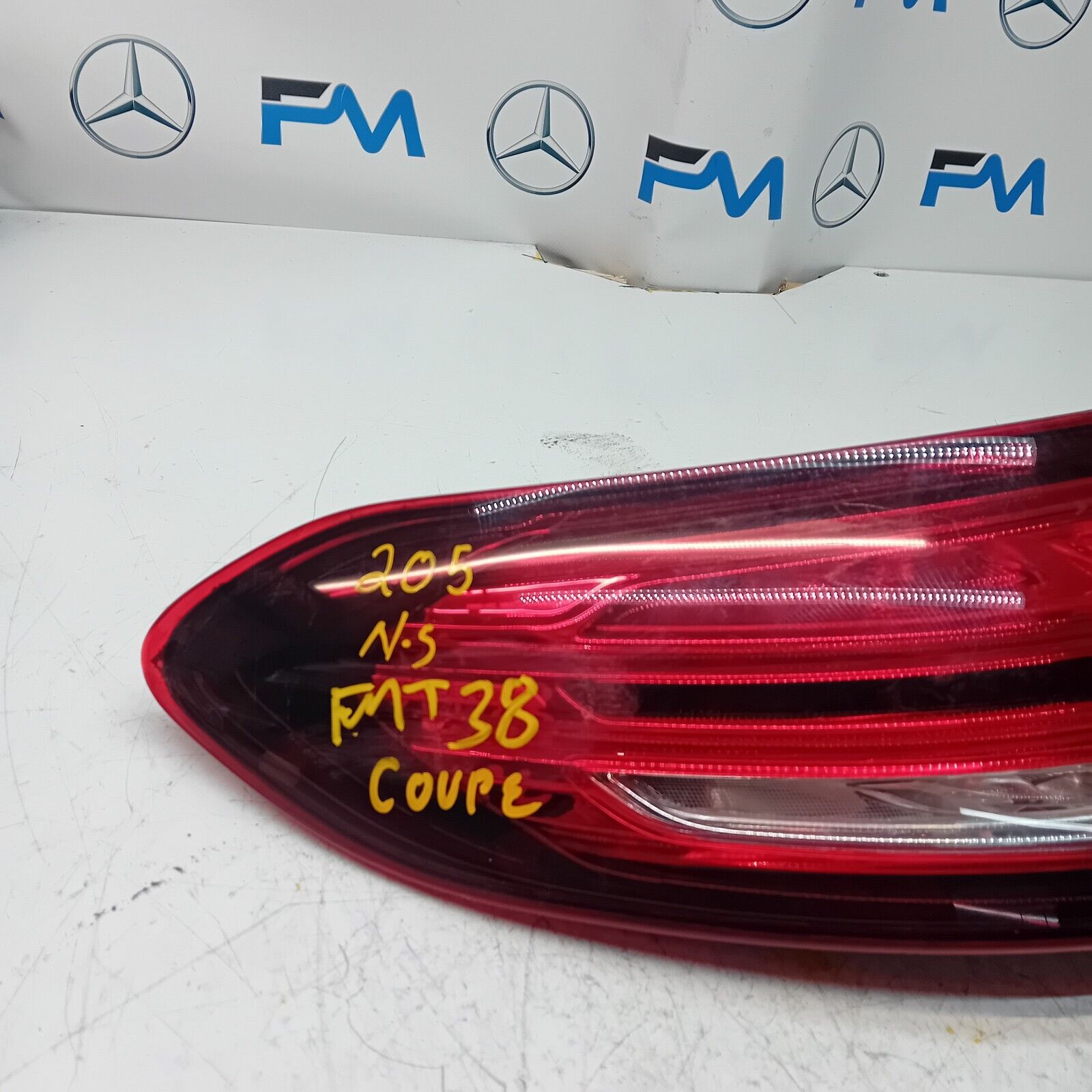 MERCEDES C-CLASS W205 COUPE 2018 REAR PASSENGER N/S TAIL LIGHT A2059063105 FMT38