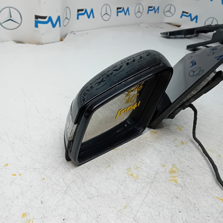 MERCEDES BENZ  B-CLASS  W246 PASSENGER SIDE WING MIRROR BLACK FMM41