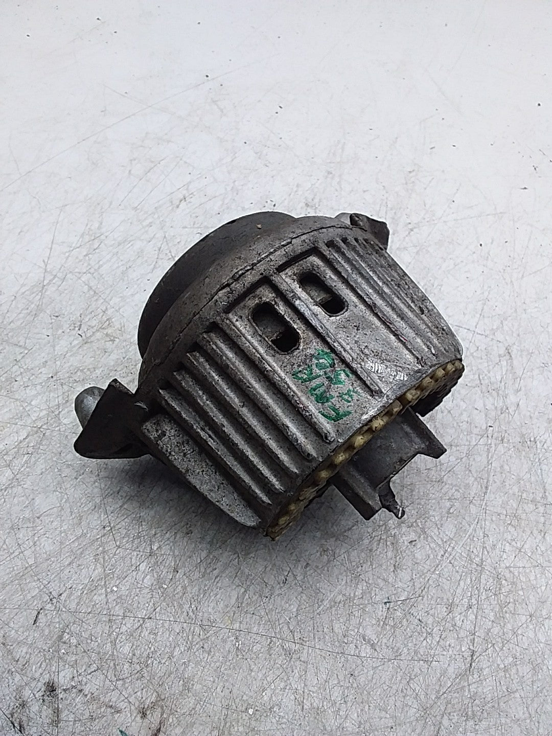 MERCEDES BENZ  E-CLASS  W212  ENGINE MOUNT LEFT NS A2122400000 FMR354