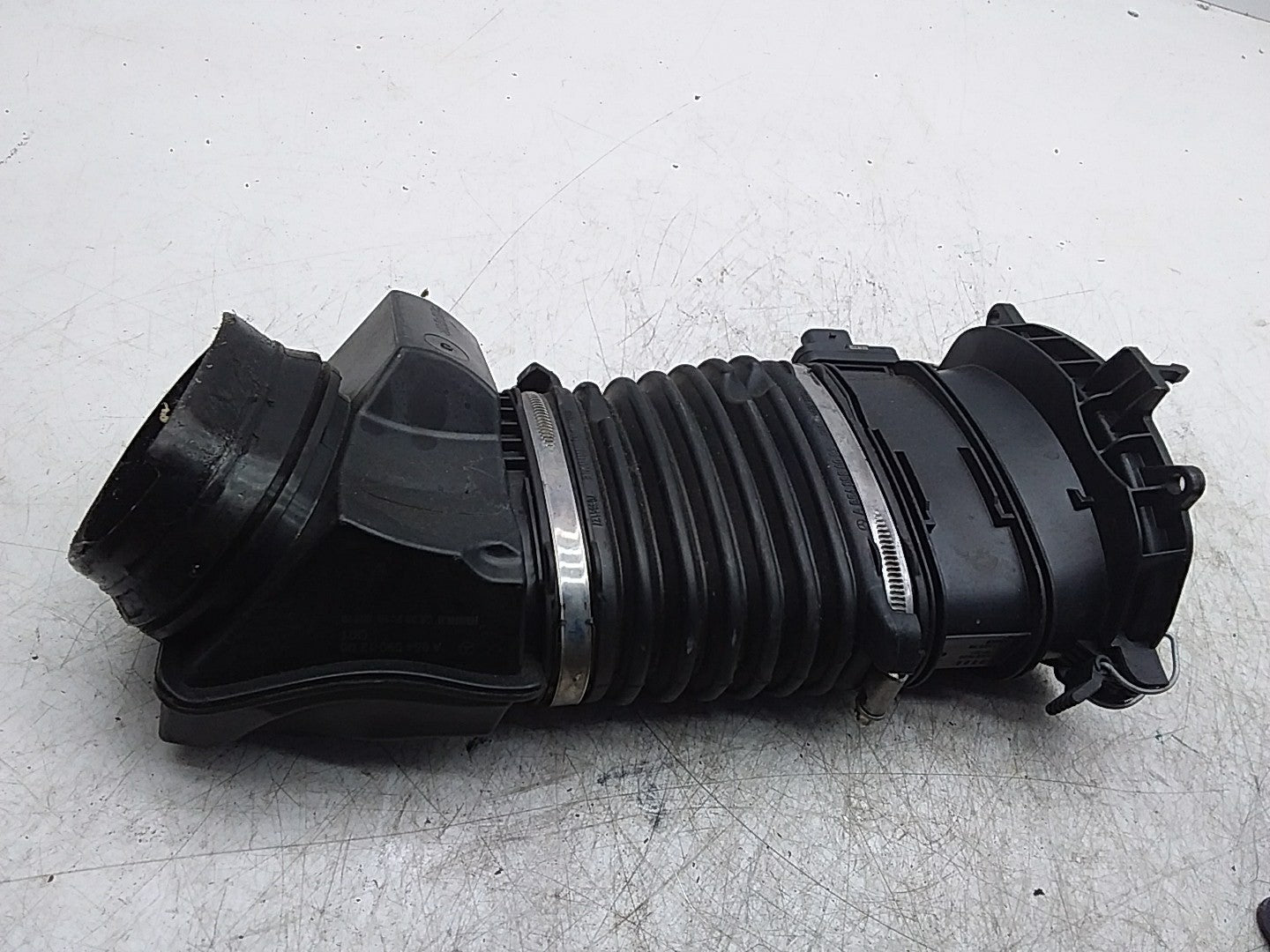 MERCEDES BENZ  E-CLASS W213  AIR INTAKE DUCT A6540980083 FMR217