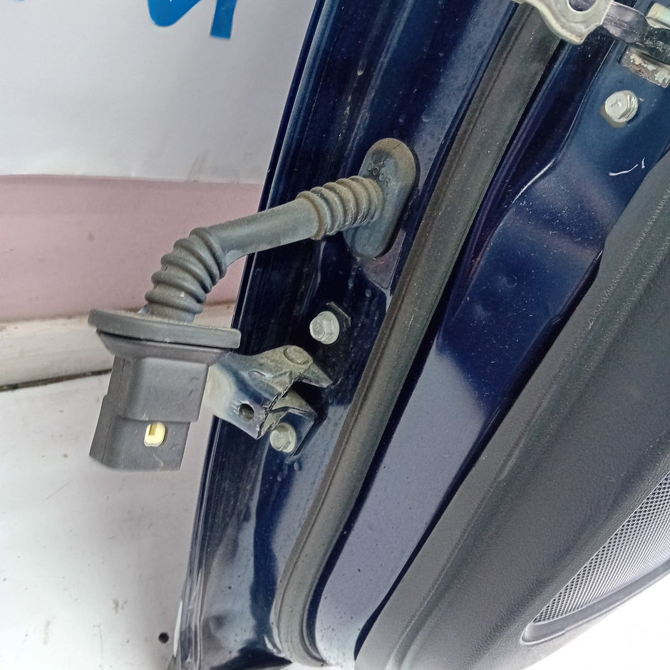 MITSUBISHI OUTLANDER  DRIVER REAR DOOR (OFF SIDE REAR) BLUE FMD24